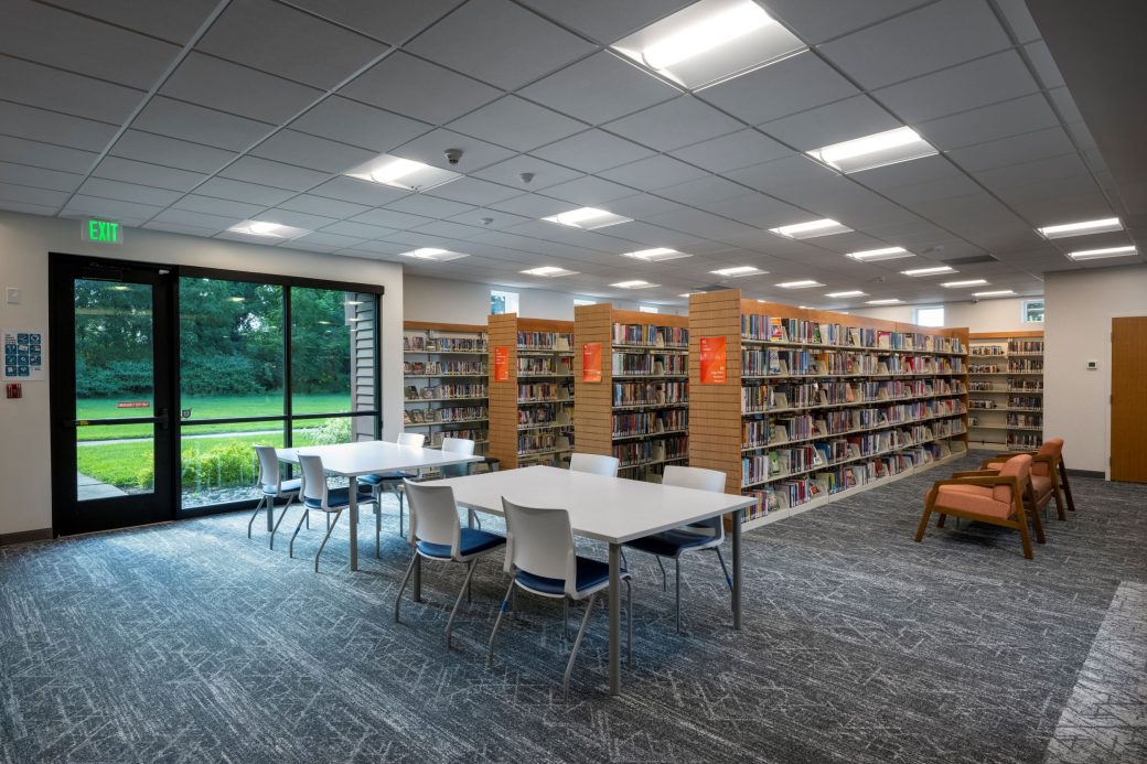 tables and book shelves